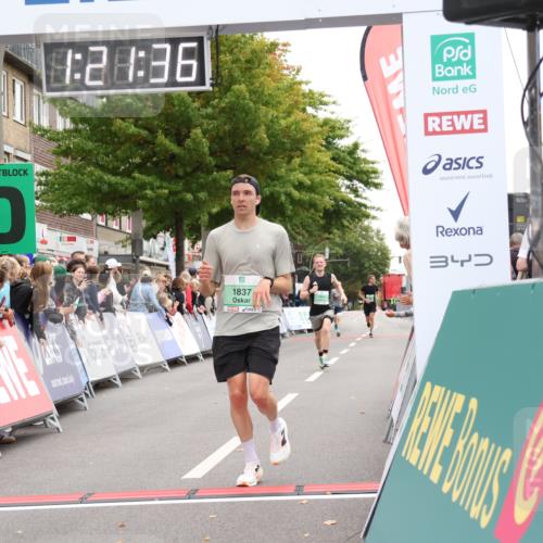 21.09.2025 - PSD Bank Halbmarathon Strokosch-Dieckow http://msf.ph/oto/8939657 21.09.2025 11:21:00 Ziel 1440, 1835, 1837 meine-sportfotos.de