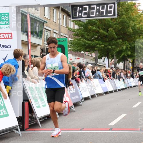 21.09.2025 - PSD Bank Halbmarathon Strokosch-Dieckow http://msf.ph/oto/8939707 21.09.2025 11:23:12 Ziel 1237, 1455, 1840 meine-sportfotos.de