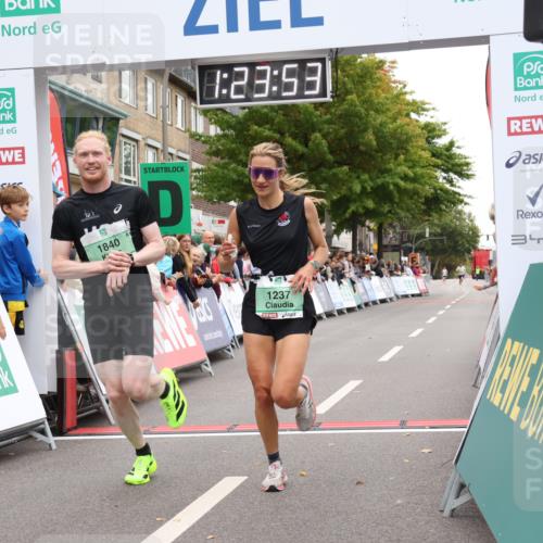 21.09.2025 - PSD Bank Halbmarathon Strokosch-Dieckow http://msf.ph/oto/8939713 21.09.2025 11:23:16 Ziel 1237, 1455, 1840 meine-sportfotos.de