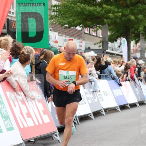 21.09.2025 - PSD Bank Halbmarathon Strokosch-Dieckow http://msf.ph/oto/8939759 21.09.2025 11:24:38 Ziel 1845, 3914 meine-sportfotos.de