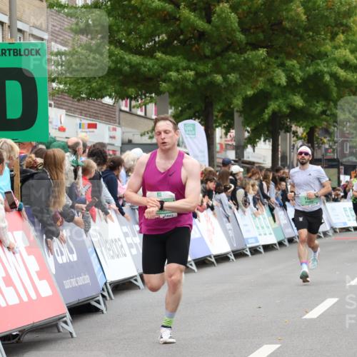 21.09.2025 - PSD Bank Halbmarathon Strokosch-Dieckow http://msf.ph/oto/8939766 21.09.2025 11:24:43 Ziel 1310, 1845, 1989, 3913, 3914 meine-sportfotos.de