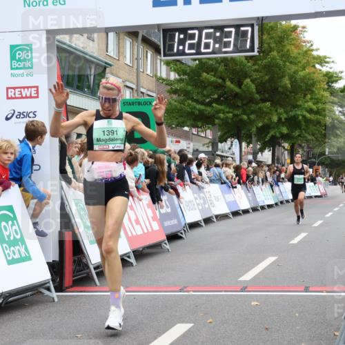 21.09.2025 - PSD Bank Halbmarathon Strokosch-Dieckow http://msf.ph/oto/8939819 21.09.2025 11:26:01 Ziel 1391, 1882 meine-sportfotos.de