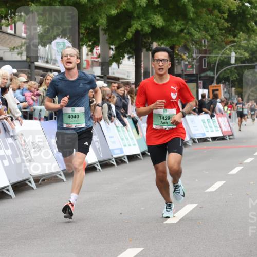 21.09.2025 - PSD Bank Halbmarathon Strokosch-Dieckow http://msf.ph/oto/8939857 21.09.2025 11:26:59 Ziel 1439, 1793, 4040 meine-sportfotos.de