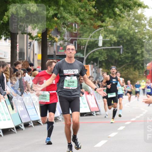 21.09.2025 - PSD Bank Halbmarathon Strokosch-Dieckow http://msf.ph/oto/8939864 21.09.2025 11:27:15 Ziel 1598, 1849 meine-sportfotos.de