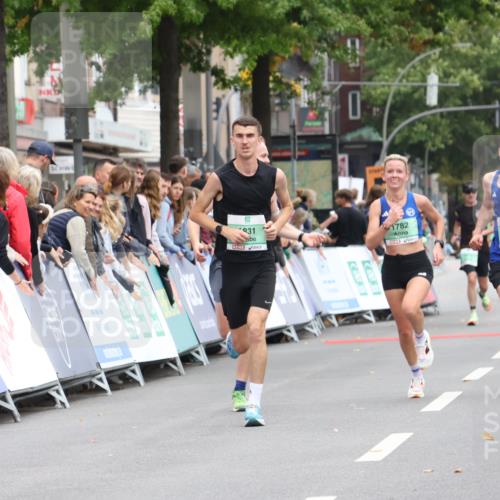 21.09.2025 - PSD Bank Halbmarathon Strokosch-Dieckow http://msf.ph/oto/8939885 21.09.2025 11:27:28 Ziel 1236, 1781, 1782, 1831, 1879, 4005, 4019 meine-sportfotos.de