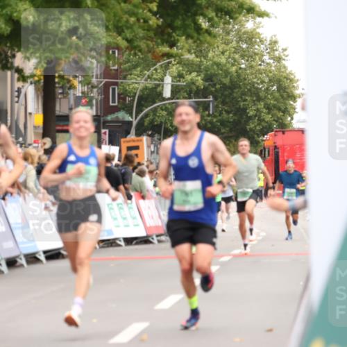 21.09.2025 - PSD Bank Halbmarathon Strokosch-Dieckow http://msf.ph/oto/8939888 21.09.2025 11:27:29 Ziel 1236, 1781, 1782, 1831, 1879, 4005, 4019 meine-sportfotos.de