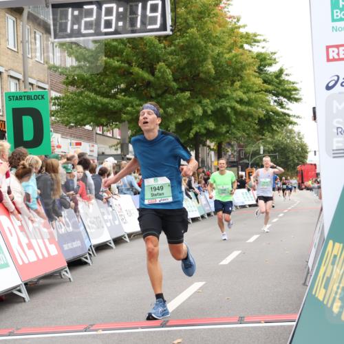 21.09.2025 - PSD Bank Halbmarathon Strokosch-Dieckow http://msf.ph/oto/8939914 21.09.2025 11:27:42 Ziel 1230, 1874, 1895, 1949, 1953 meine-sportfotos.de