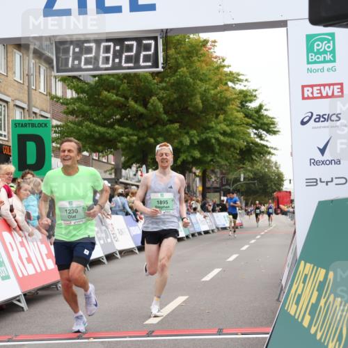 21.09.2025 - PSD Bank Halbmarathon Strokosch-Dieckow http://msf.ph/oto/8939922 21.09.2025 11:27:45 Ziel 1230, 1874, 1895, 1949, 1953 meine-sportfotos.de