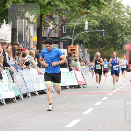 21.09.2025 - PSD Bank Halbmarathon Strokosch-Dieckow http://msf.ph/oto/8939925 21.09.2025 11:27:48 Ziel 1230, 1895, 1949 meine-sportfotos.de