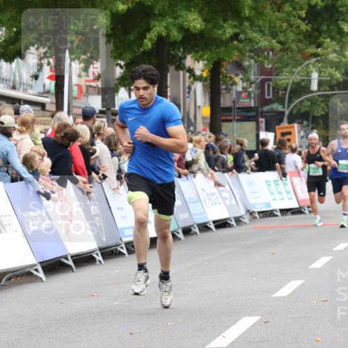 21.09.2025 - PSD Bank Halbmarathon Strokosch-Dieckow http://msf.ph/oto/8939927 21.09.2025 11:27:51 Ziel 1230, 1895 meine-sportfotos.de