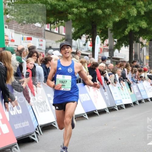 21.09.2025 - PSD Bank Halbmarathon Strokosch-Dieckow http://msf.ph/oto/8939945 21.09.2025 11:28:07 Ziel 1018, 1873, 1927, 2266 meine-sportfotos.de