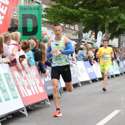 21.09.2025 - PSD Bank Halbmarathon Strokosch-Dieckow http://msf.ph/oto/8939982 21.09.2025 11:28:50 Ziel 1456, 1909, 1978, 4029 meine-sportfotos.de