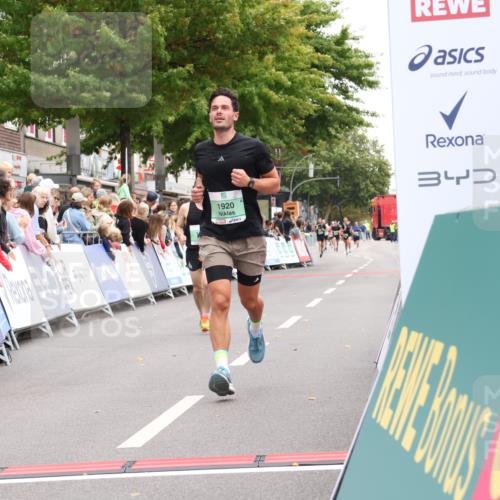 21.09.2025 - PSD Bank Halbmarathon Strokosch-Dieckow http://msf.ph/oto/8940012 21.09.2025 11:29:09 Ziel 1427, 1482, 1907, 1920 meine-sportfotos.de