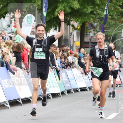 21.09.2025 - PSD Bank Halbmarathon Strokosch-Dieckow http://msf.ph/oto/8940023 21.09.2025 11:29:27 Ziel 1472, 1854, 2955, 3898 meine-sportfotos.de