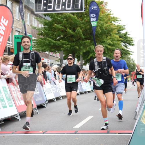 21.09.2025 - PSD Bank Halbmarathon Strokosch-Dieckow http://msf.ph/oto/8940029 21.09.2025 11:29:30 Ziel 1437, 1472, 1525, 1773, 1854, 2955, 3898 meine-sportfotos.de