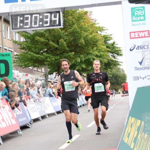 21.09.2025 - PSD Bank Halbmarathon Strokosch-Dieckow http://msf.ph/oto/8940054 21.09.2025 11:29:57 Ziel 1325, 1407, 1939, 2288 meine-sportfotos.de