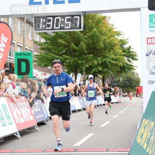 21.09.2025 - PSD Bank Halbmarathon Strokosch-Dieckow http://msf.ph/oto/8940075 21.09.2025 11:30:21 Ziel 1225, 1878, 1969 meine-sportfotos.de