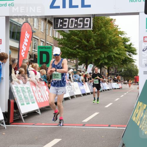 21.09.2025 - PSD Bank Halbmarathon Strokosch-Dieckow http://msf.ph/oto/8940079 21.09.2025 11:30:23 Ziel 1225, 1878, 1969 meine-sportfotos.de