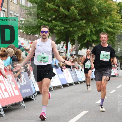 21.09.2025 - PSD Bank Halbmarathon Strokosch-Dieckow http://msf.ph/oto/8940109 21.09.2025 11:30:53 Ziel 1066, 1689, 1850, 2022, 2121 meine-sportfotos.de