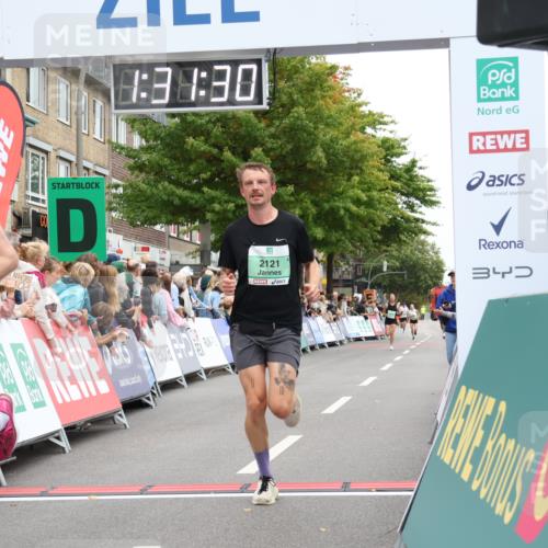 21.09.2025 - PSD Bank Halbmarathon Strokosch-Dieckow http://msf.ph/oto/8940112 21.09.2025 11:30:54 Ziel 1066, 1689, 1850, 2022, 2121 meine-sportfotos.de