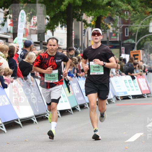 21.09.2025 - PSD Bank Halbmarathon Strokosch-Dieckow http://msf.ph/oto/8940144 21.09.2025 11:31:21 Ziel 1169, 1858, 1893, 1925 meine-sportfotos.de
