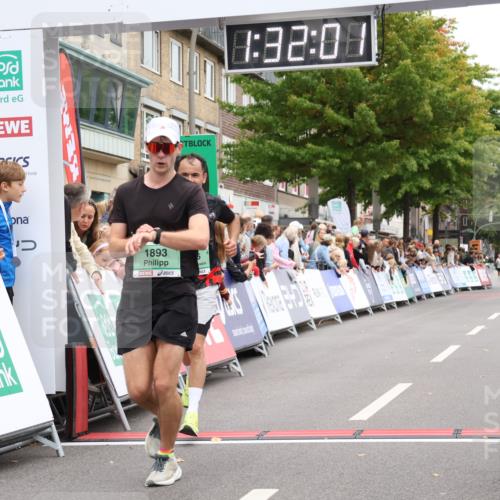 21.09.2025 - PSD Bank Halbmarathon Strokosch-Dieckow http://msf.ph/oto/8940149 21.09.2025 11:31:24 Ziel 1858, 1893, 1925 meine-sportfotos.de
