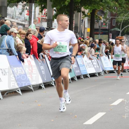21.09.2025 - PSD Bank Halbmarathon Strokosch-Dieckow http://msf.ph/oto/8940151 21.09.2025 11:31:36 Ziel 2061, 2076 meine-sportfotos.de