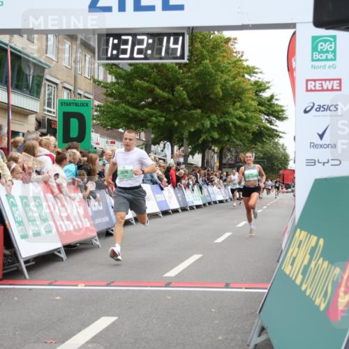 21.09.2025 - PSD Bank Halbmarathon Strokosch-Dieckow http://msf.ph/oto/8940154 21.09.2025 11:31:37 Ziel 2061, 2076 meine-sportfotos.de