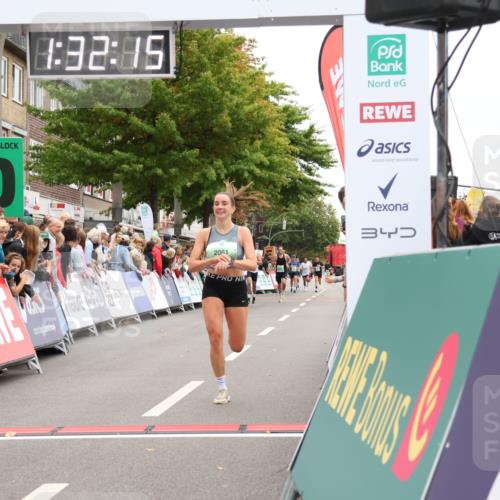 21.09.2025 - PSD Bank Halbmarathon Strokosch-Dieckow http://msf.ph/oto/8940157 21.09.2025 11:31:39 Ziel 2061, 2076 meine-sportfotos.de