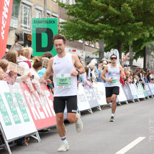 21.09.2025 - PSD Bank Halbmarathon Strokosch-Dieckow http://msf.ph/oto/8940165 21.09.2025 11:31:44 Ziel 1317, 1607, 2061, 2076, 2243 meine-sportfotos.de