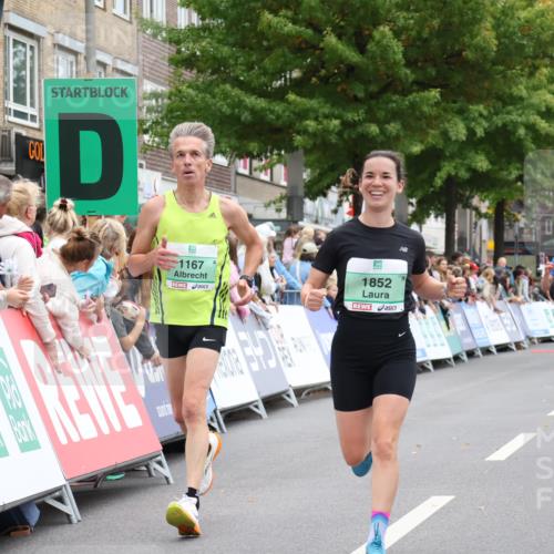 21.09.2025 - PSD Bank Halbmarathon Strokosch-Dieckow http://msf.ph/oto/8940192 21.09.2025 11:32:00 Ziel 1052, 1167, 1174, 1326, 1852, 1888, 1890, 2025 meine-sportfotos.de