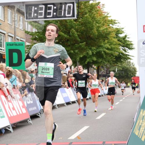 21.09.2025 - PSD Bank Halbmarathon Strokosch-Dieckow http://msf.ph/oto/8940221 21.09.2025 11:32:33 Ziel 1876, 1900, 2028, 3929 meine-sportfotos.de