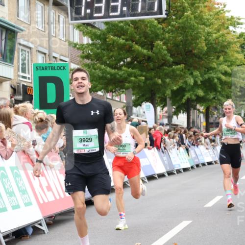 21.09.2025 - PSD Bank Halbmarathon Strokosch-Dieckow http://msf.ph/oto/8940225 21.09.2025 11:32:35 Ziel 1876, 1900, 2028, 3929 meine-sportfotos.de
