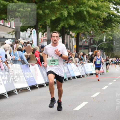 21.09.2025 - PSD Bank Halbmarathon Strokosch-Dieckow http://msf.ph/oto/8940239 21.09.2025 11:32:43 Ziel 1251, 1876, 1900, 2090 meine-sportfotos.de
