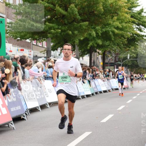 21.09.2025 - PSD Bank Halbmarathon Strokosch-Dieckow http://msf.ph/oto/8940240 21.09.2025 11:32:44 Ziel 1251, 1876, 2090 meine-sportfotos.de