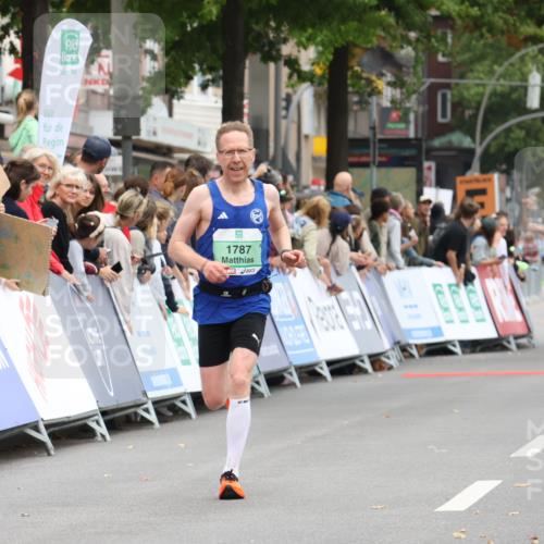 21.09.2025 - PSD Bank Halbmarathon Strokosch-Dieckow http://msf.ph/oto/8940244 21.09.2025 11:32:47 Ziel 1251, 1787, 2090 meine-sportfotos.de