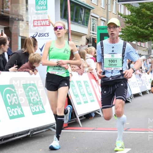 21.09.2025 - PSD Bank Halbmarathon Strokosch-Dieckow http://msf.ph/oto/8940278 21.09.2025 11:33:26 Ziel 1001, 1344, 1438, 1533, 1883, 1933, 2001, 2126, 4000, 4064 meine-sportfotos.de