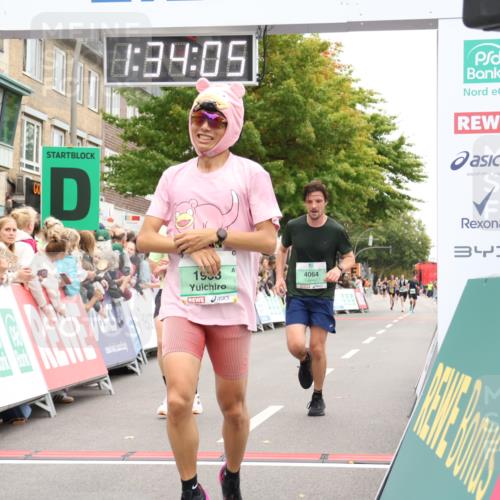 21.09.2025 - PSD Bank Halbmarathon Strokosch-Dieckow http://msf.ph/oto/8940289 21.09.2025 11:33:29 Ziel 1001, 1438, 1533, 1933, 2001, 2126, 4000, 4064 meine-sportfotos.de