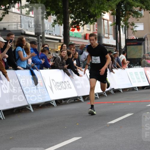 21.09.2025 - PSD Bank Halbmarathon Strokosch-Dieckow http://msf.ph/oto/8940291 21.09.2025 10:24:46 Ziel 350 meine-sportfotos.de