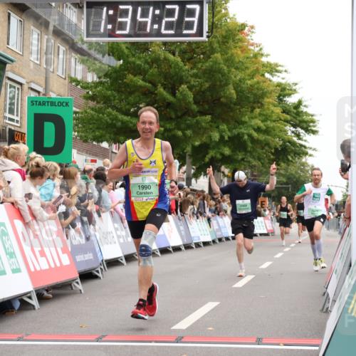 21.09.2025 - PSD Bank Halbmarathon Strokosch-Dieckow http://msf.ph/oto/8940318 21.09.2025 11:33:46 Ziel 1577, 1915, 1936, 1990, 2068 meine-sportfotos.de