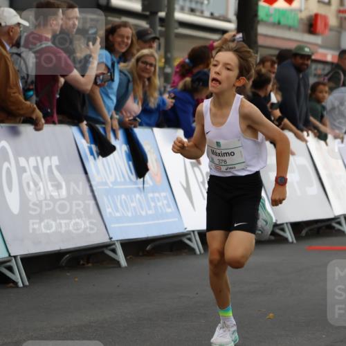 21.09.2025 - PSD Bank Halbmarathon Strokosch-Dieckow http://msf.ph/oto/8940370 21.09.2025 10:25:19 Ziel 310, 359, 378 meine-sportfotos.de