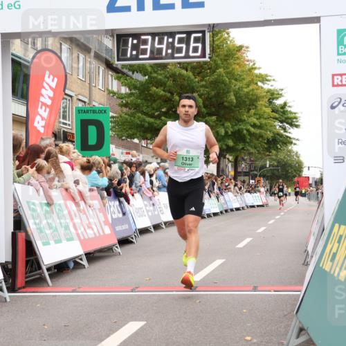 21.09.2025 - PSD Bank Halbmarathon Strokosch-Dieckow http://msf.ph/oto/8940373 21.09.2025 11:34:19 Ziel 1313 meine-sportfotos.de