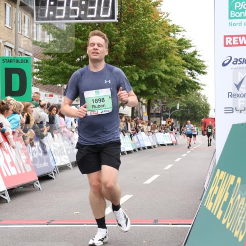 21.09.2025 - PSD Bank Halbmarathon Strokosch-Dieckow http://msf.ph/oto/8940425 21.09.2025 11:34:53 Ziel 1051, 1898 meine-sportfotos.de