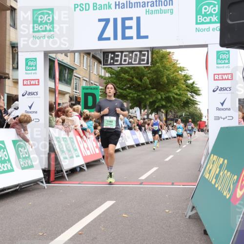 21.09.2025 - PSD Bank Halbmarathon Strokosch-Dieckow http://msf.ph/oto/8940481 21.09.2025 11:35:26 Ziel 1980, 1988, 2034 meine-sportfotos.de