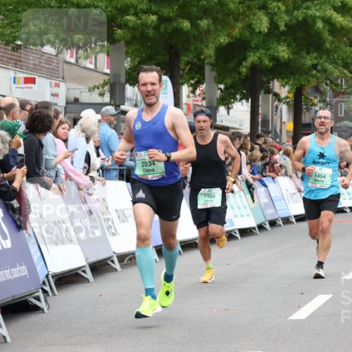 21.09.2025 - PSD Bank Halbmarathon Strokosch-Dieckow http://msf.ph/oto/8940484 21.09.2025 11:35:27 Ziel 1454, 1980, 1988, 2034 meine-sportfotos.de