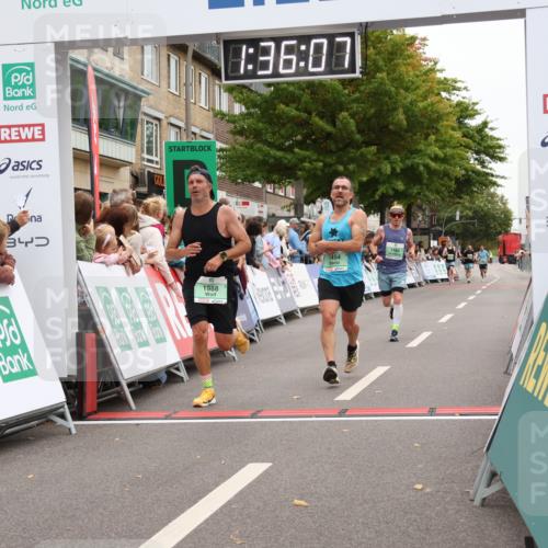21.09.2025 - PSD Bank Halbmarathon Strokosch-Dieckow http://msf.ph/oto/8940495 21.09.2025 11:35:30 Ziel 1184, 1454, 1980, 1988, 2034 meine-sportfotos.de