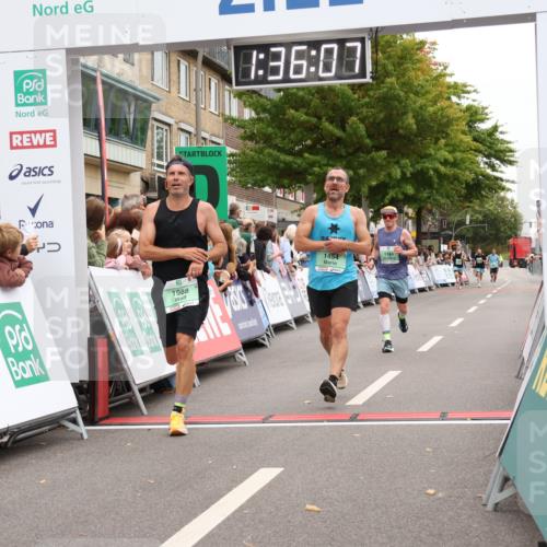21.09.2025 - PSD Bank Halbmarathon Strokosch-Dieckow http://msf.ph/oto/8940497 21.09.2025 11:35:31 Ziel 1184, 1454, 1980, 1988, 2034 meine-sportfotos.de