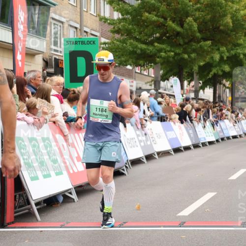 21.09.2025 - PSD Bank Halbmarathon Strokosch-Dieckow http://msf.ph/oto/8940508 21.09.2025 11:35:33 Ziel 1184, 1454, 1980, 1988, 2034 meine-sportfotos.de