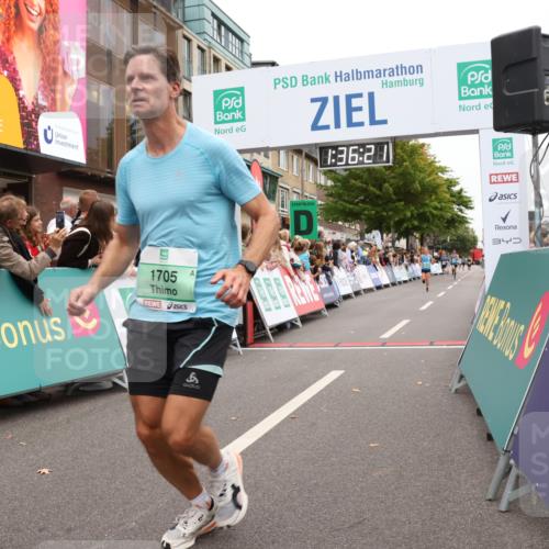 21.09.2025 - PSD Bank Halbmarathon Strokosch-Dieckow http://msf.ph/oto/8940534 21.09.2025 11:35:44 Ziel 1330, 1705, 2000, 2050 meine-sportfotos.de