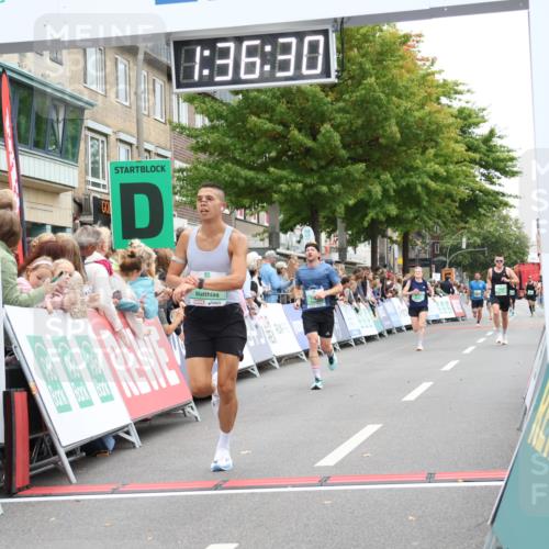 21.09.2025 - PSD Bank Halbmarathon Strokosch-Dieckow http://msf.ph/oto/8940558 21.09.2025 11:35:53 Ziel 1330, 1921, 1973, 1976 meine-sportfotos.de